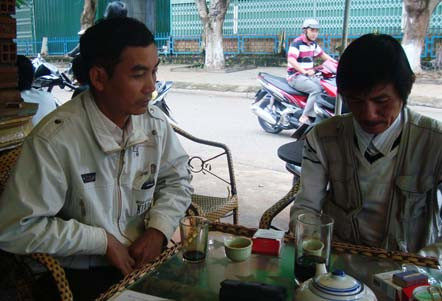 Nạn nhân Phạm Văn Phú kể lại “câu chuyện buồn” Anh nong dan mat oan ty dong vi⬦ kho bau trong vuon