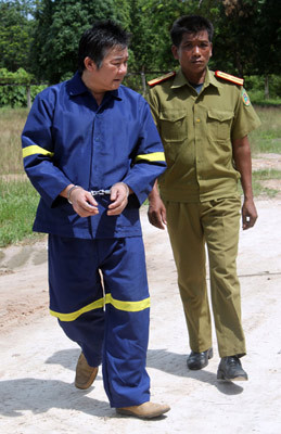 Gặp lại tử tù Xiêng Phênh, Tin tức trong ngày, an tu hinh, don xin an xa, an xa, tuyen an tu, quan toa, tu tu, tu hinh, tham phan, toi pham, bao, tin tuc, tin hot, tin hay