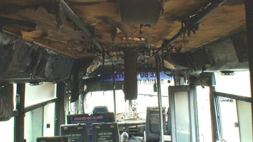 Đến lượt xe buýt bốc cháy, Tin tức trong ngày, xe buyt chay, chay xe, xe buyt, tai xe, bao, tin tuc, tin hot, tin hay