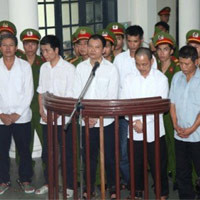 Các bị cáo tại tòa