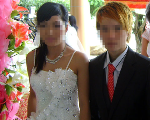 Hai cô gái tổ chức đám cưới đồng tính. (Ảnh: N.T) Hai cô gái tổ chức đám cưới đồng tính.