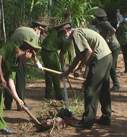 Dùng tà đạo lừa đảo người dân vùng “bệnh lạ”, Tin tức trong ngày, benh la quang ngai, benh la, cong an huyen ba to, ta dao, nguoi mac benh la, bao, tin tuc, tin hot, tin hay