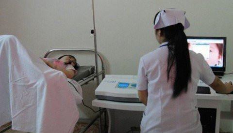 Sự thực về “bác sỹ đông y Trung Quốc” ảnh 1 Sự thực về “bác sỹ đông y Trung Quốc”, Tin tức trong ngày, phong kham maria, tu vong tai phong kham trung quoc, phong kham trung quoc, bac si trung quoc, bac si ngoai, benh nhan, chan tri dong y, y hoc trung quoc, chua benh o phong kham trung quoc, phong kham nuoc ngoai, bao, tin nhanh, tin hot, tin tuc