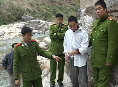 Đưa Cao đi thực nghiệm điều tra. Đưa Cao đi thực nghiệm điều tra.