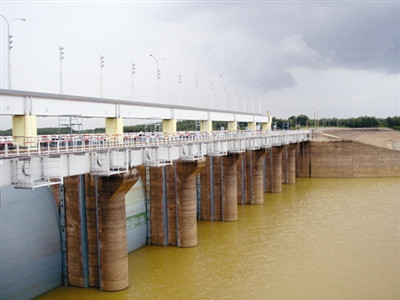 EVN lời lớn nhưng không giảm giá ảnh 1 EVN lời lớn nhưng không giảm giá, Tin tức trong ngày, evn, thi truong phat dien canh tranh, tap doan dien luc viet nam, giam gia dien, tang gia dien, lo, lai, bao, tin tuc, tin hot, tin hay