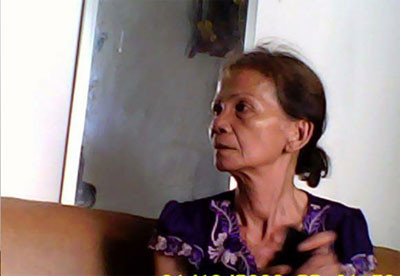 Bà trùm đánh ghen thuê Châu “gà”. Bà trùm đánh ghen thuê Châu “gà”.