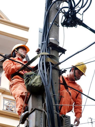 Tập đoàn nhà nước đồng loạt giảm lương, Tin tức trong ngày, giam luong, cat giam luong, luong nhan vien dien luc, luong evn, tap doan nha nuoc, bo tai chinh, bao, tin tuc, tin hot, tin hay