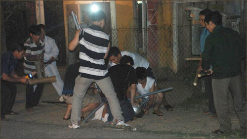 Cả xã diễn tập chống... “cẩu tặc” ảnh 3 Cả xã diễn tập chống... “cẩu tặc”, Tin tức trong ngày, dien tap chong cau tac, trom cho, cau tac, danh chet cau tac, tinh mang, trom cap vat, trom cap, bao, tin tuc, tin hot, tin hay