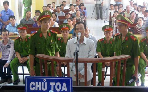 Cựu PGĐ Sở từng run sợ trước ván cờ 5 tỷ, Tin tức trong ngày, quan danh co bac ty, sau leo, quan tinh danh co, choi co tuong, quan chuc danh co tien ty, quan chuc soc trang, xet xe, bao, tin tuc, tin hot, tin hay