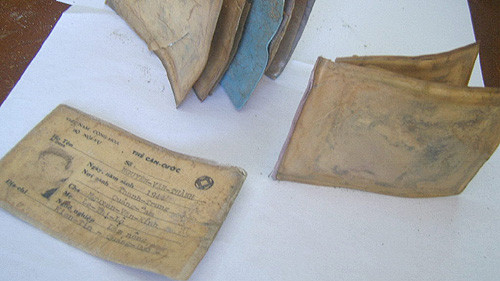 Thẻ Căn cước trong ví da ghi danh Nguyễn Văn Thành Thẻ Căn cước trong ví da ghi danh Nguyễn Văn Thành