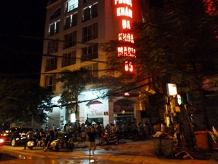 Dấu hiệu bất thường vụ bệnh nhân tử vong, Tin tức trong ngày, tu vong tai phong kham trung quoc, phong kham trung quoc, bac si trung quoc, bac si ngoai, benh nhan, chan tri dong y, y hoc trung quoc, chua benh o phong kham trung quoc, phong kham nuoc ngoai, bao, tin nhanh, tin hot, tin tuc