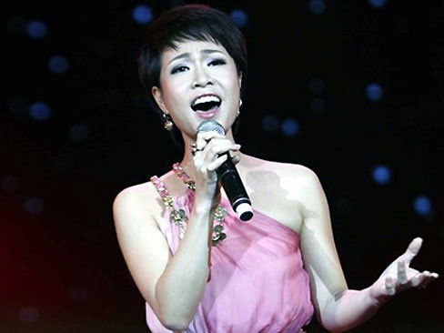 Ca sĩ Uyên Linh có bị Tùng Dương lật ngược "ván cờ"?.