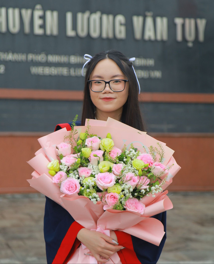 Nữ sinh đã quyết định theo đuổi ngành Sư phạm Tiếng Anh tại Trường Đại học Ngoại ngữ - Đại học Quốc gia Hà Nội. (Ảnh: NVCC) z5641306406247_0ab1c92616fe9508e9f3dcf071f5e5fd.jpg