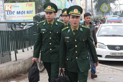 Ùn ùn về quê đón năm mới ảnh 8 Ùn ùn về quê đón năm mới, Tin tức trong ngày, nghi tet duong lich, nguoi dan un un ve nghi tet duong lich, giao thong, tin tuc 24h, tet duong lich, ben xe my dinh