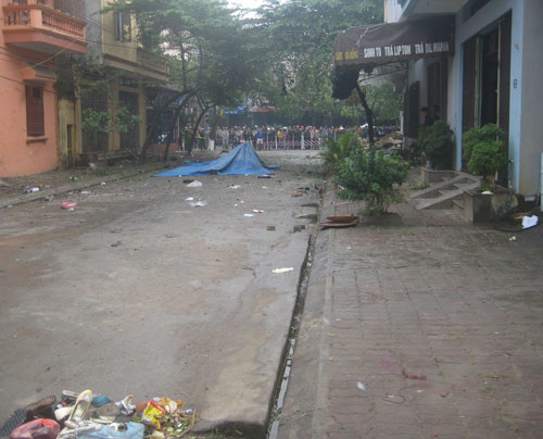 Hình ảnh nóng từ hiện trường vụ nổ xe máy, Tin tức trong ngày, no xe may o bac ninh, nổ xe máy ở bắc ninh, no xe may, tin, tin moi, tin tuc online, tin hay, tin, vn, doc bao, bao, tin tức, no xe may chet nguoi o bac ninh, no xe may chet nguoi, no xe may, gai min xe may, chay no xe may, tai nan, giet nguoi, nghi an giet nguoi, no xe may chet 2 nguoi