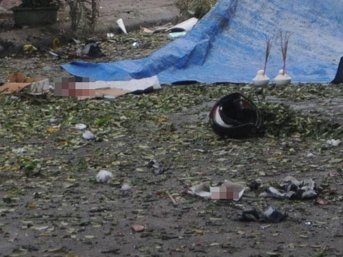 Hình ảnh nóng từ hiện trường vụ nổ xe máy, Tin tức trong ngày, no xe may o bac ninh, nổ xe máy ở bắc ninh, no xe may, tin, tin moi, tin tuc online, tin hay, tin, vn, doc bao, bao, tin tức, no xe may chet nguoi o bac ninh, no xe may chet nguoi, no xe may, gai min xe may, chay no xe may, tai nan, giet nguoi, nghi an giet nguoi, no xe may chet 2 nguoi