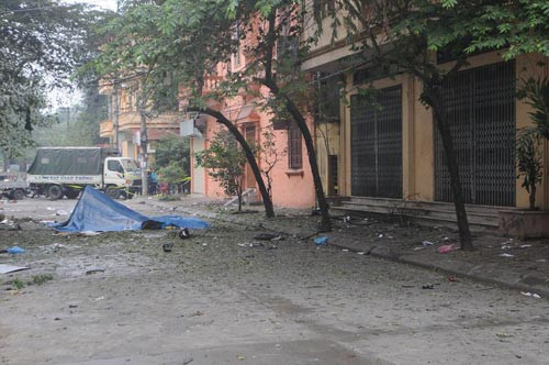 Hình ảnh nóng từ hiện trường vụ nổ xe máy, Tin tức trong ngày, no xe may o bac ninh, nổ xe máy ở bắc ninh, no xe may, tin, tin moi, tin tuc online, tin hay, tin, vn, doc bao, bao, tin tức, no xe may chet nguoi o bac ninh, no xe may chet nguoi, no xe may, gai min xe may, chay no xe may, tai nan, giet nguoi, nghi an giet nguoi, no xe may chet 2 nguoi