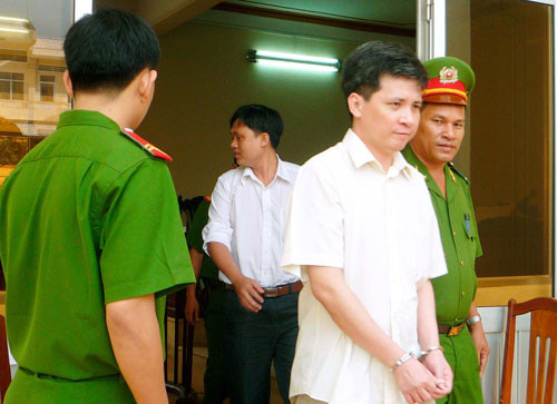 5 luật sư vắng mặt để... về quê chúc tết ảnh 1 5 luật sư vắng mặt để... về quê chúc tết ảnh 1