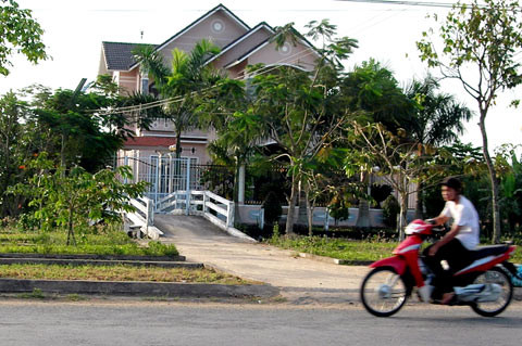 Biệt thự của ông Mười trên đường Lê Duẩn, TP Sóc Trăng. Ảnh: Thiên Phước