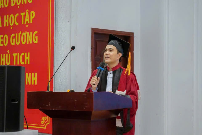Phó Giáo sư, Tiến sĩ Huỳnh Văn Tuấn - Trưởng khoa Khoa Vật lý - Vật lý Kỹ thuật, Trường Đại học Khoa học Tự nhiên, Đại học Quốc gia Thành phố Hồ Chí Minh. (Ảnh: NVCC) huynh van tuan.png