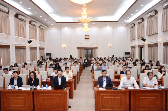Toàn cảnh buổi hội nghị tập huấn “Nâng cao năng lực khai thác hệ thống cơ sở dữ liệu, ứng dụng AI phục vụ công việc cho công chức, viên chức các đơn vị thuộc Bộ Giáo dục và Đào tạo”. _DSC8698.JPG
