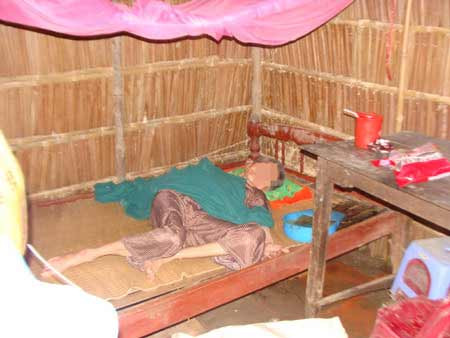 "Yêu râu xanh" tuổi 80 dở trò đồi bại với bà lão 83, An ninh Xã hội, Yeu rau xanh, hiep dam, do tro doi bai, benh bai liet, phu nu, can choi, an ninh, bao.