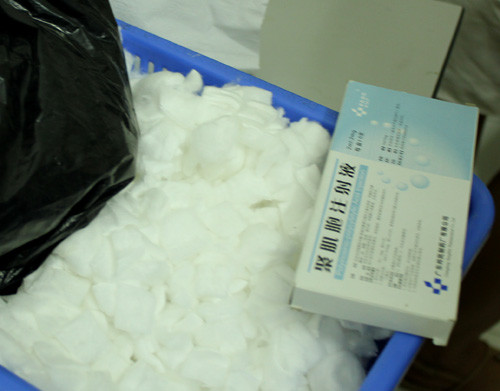 "Bác sĩ" Trung Quốc lại "tháo chạy" khi bị thanh tra ảnh 2 "Bác sĩ" Trung Quốc lại "tháo chạy" khi bị thanh tra ảnh 2