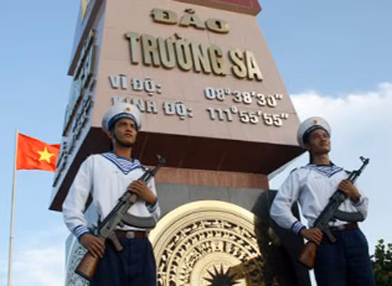 300 bài báo về Biển Đông có sự góp mặt có trọng lượng của rất nhiều tướng lĩnh, quan chức, chuyên gia