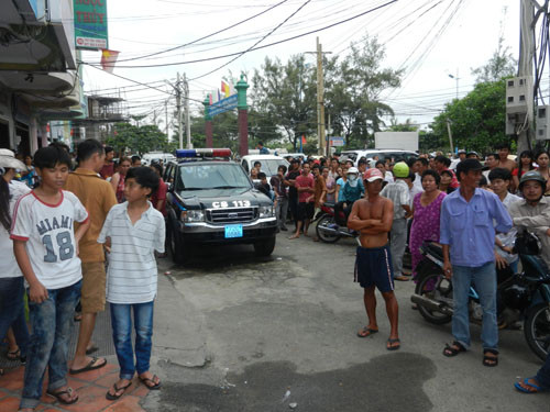 Chùm ảnh: Bắt tên nghiện khống chế bạn gái trong khách sạn ảnh 3 Chùm ảnh: Bắt tên nghiện khống chế bạn gái trong khách sạn ảnh 3