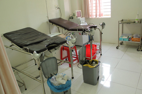 "Bác sĩ" Trung Quốc lại "tháo chạy" khi bị thanh tra ảnh 1 "Bác sĩ" Trung Quốc lại "tháo chạy" khi bị thanh tra ảnh 1