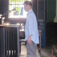 Bị khiêu khích bị cáo đã giết người quấy rối giấc ngủ của mình