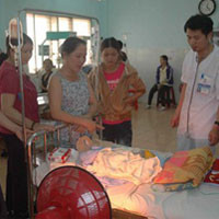 Do sinh thiếu tháng, thiếu điều kiện chăm sóc…cháu bé này đã tử vong.