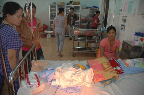 Mang ra nghĩa địa, bé sơ sinh vẫn... thở ảnh 1 Mang ra nghĩa địa, bé sơ sinh vẫn... thở, Tin tức trong ngày,