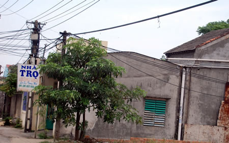 Nhà trọ Hoàng Anh - nơi các thanh niên tìm đến “hành lạc” với gái mại dâm. Nhà trọ Hoàng Anh - nơi các thanh niên tìm đến “hành lạc” với gái mại dâm.