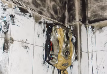 Cháu bé “gây cháy”: Thông tin tù mù! ảnh 1