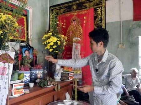 Quặn lòng đại tang từ một đám cưới ảnh 1 Quặn lòng đại tang từ một đám cưới, Tin tức trong ngày, tai nan taxi, taxi lat xuong song, tai nan giao thong, di an cuoi chet tham, tai nan, tai nan chet nguoi, chet duoi, taxi lat, bao, tin nhanh, tin hot, tin tuc