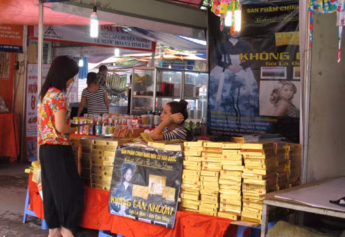 Hội chợ đồ chơi trẻ em bán... đồ người lớn, Tin tức trong ngày, hoi cho do choi tre em, hoi cho, quoc te thieu nhi, tet thieu nhi, su kien, gian hang, do choi tre em, tin nhanh, tin nong