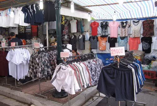 Hội chợ đồ chơi trẻ em bán... đồ người lớn, Tin tức trong ngày, hoi cho do choi tre em, hoi cho, quoc te thieu nhi, tet thieu nhi, su kien, gian hang, do choi tre em, tin nhanh, tin nong