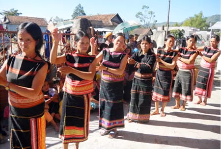 Bí ẩn hòn đá biết "đẻ" ở Kon Tum, Tin tức trong ngày, hon da ky la, hon da biet de, ky bi, hon da than ky, bi an tu nhien, thien nhien ky bi, nhung dieu bi an cua tu nhien, bi an, bao, tin hay, tin hot, tin tuc