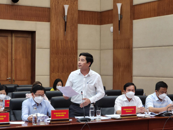 Đại diện Sở Giáo dục và Đào tạo các tỉnh, thành phố trên cả nước đã đóng góp nhiều ý kiến, đề xuất xây dựng Nghị định thay thế (Ảnh: Phạm Linh) Đại diện Sở Giáo dục và Đào tạo các tỉnh, thành phố trên cả nước đã đóng góp nhiều ý kiến, đề xuất xây dựng Nghị định thay thế (Ảnh: Phạm Linh)