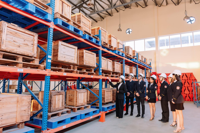 Kho hàng mô phỏng thực tế hiện đại và quy mô nhất Việt Nam hiện nay (Ảnh: Phạm Linh)