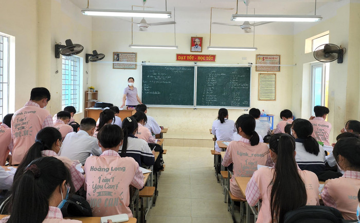 Học sinh Trường Trung học cơ sở Tự Cường sẽ ôn luyện theo 2 đợt (Ảnh: Phạm Linh) Học sinh Trường Trung học cơ sở Tự Cường sẽ ôn luyện theo 2 đợt (Ảnh: Phạm Linh)