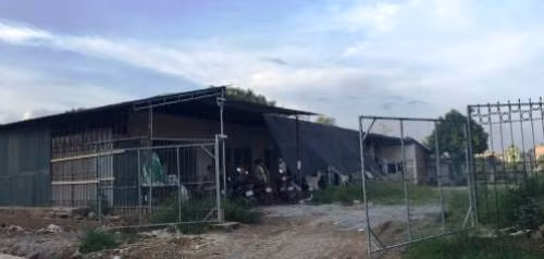 Dự án nuôi trồng của ông Nhã đã biến thành xưởng gỗ...Ảnh: PT