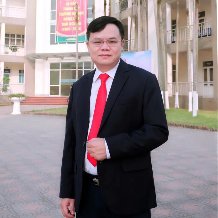 Phó giáo sư, Tiến sĩ Đàm Xuân Vận - Trưởng phòng Công tác học sinh sinh viên của Trường Đại học Nông Lâm (Đại học Thái Nguyên). Ảnh: NVCC. 466761488_9749668458383837_8420645818113177597_n.jpg
