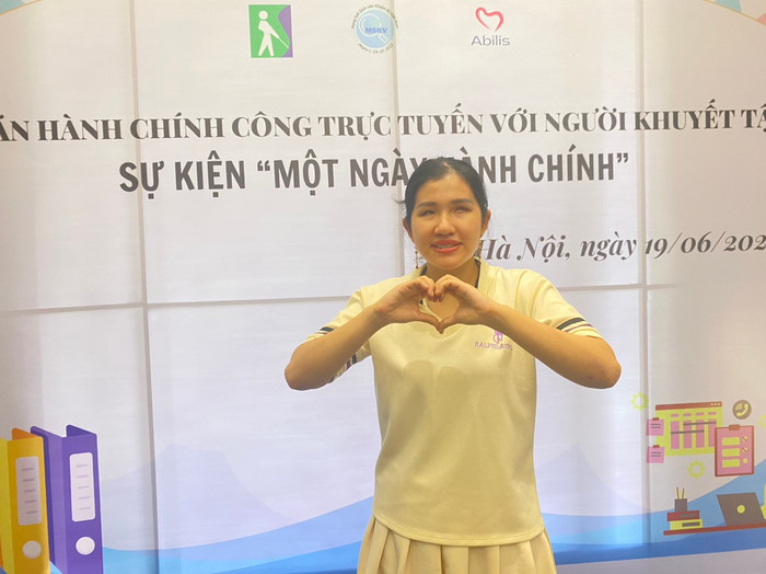 "Hành chính công trực tuyến với người khuyết tật" là dự án tâm huyết của Hải Anh. Ảnh: NVCC. z5555676473871_32fb58f184435e1af3af6390ebd6503b.jpg