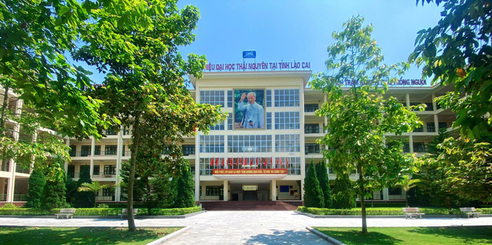 Khuôn viên hiện đại của Phân hiệu Đại học Thái Nguyên tại tỉnh Lào Cai. Ảnh: NTCC. 455694937_1104855234695633_3381192152148291543_n.jpg