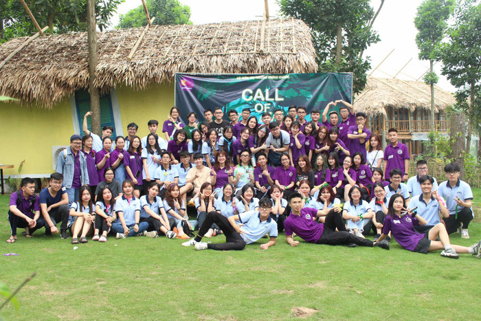 Sinh viên chuyên ngành Tài chính và Đầu tư trong một hoạt động team building (Ảnh: NVCC) 452027477_800436435637173_417447462728781186_n.jpg
