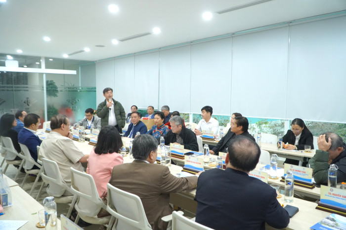Các đại biểu trao đổi, thảo luận tại tọa đàm. Ảnh 12.JPG
