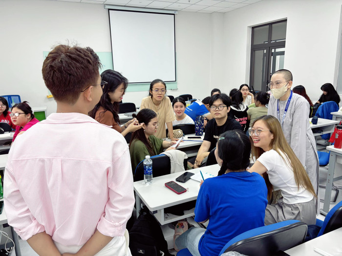 Một tiết học của ngành Văn học, Trường Đại học Văn Hiến (Ảnh: NVCC) Anh2.jpg