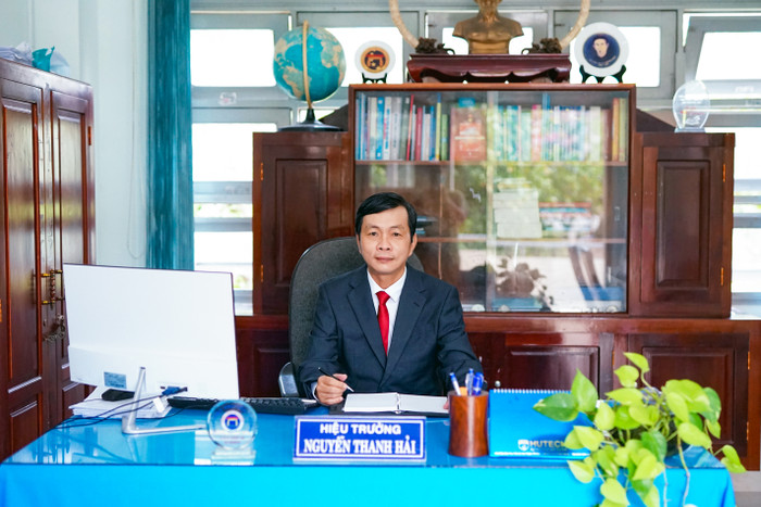 Thầy Nguyễn Thanh Hải - Hiệu trưởng Trường Trung học phổ thông Trương Định, Thành phố Gò Công, tỉnh Tiền Giang. Ảnh: Website trường. DSC04914.jpg